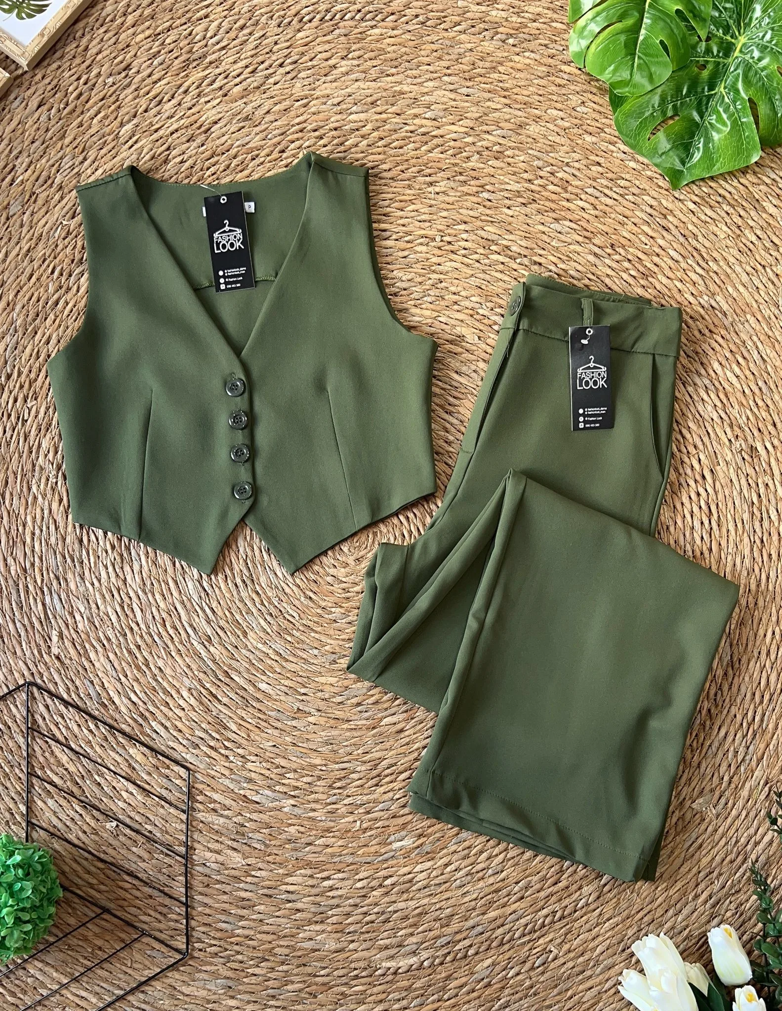 Conjunto Chaleco y Pantalón