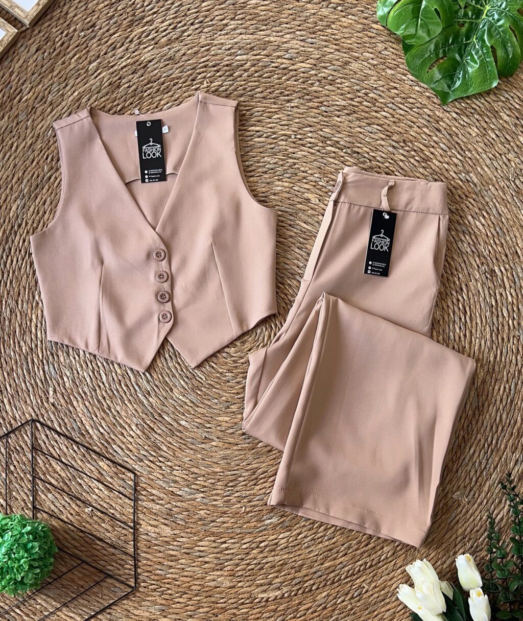 Conjunto Chaleco y Pantalón - Imagen 3